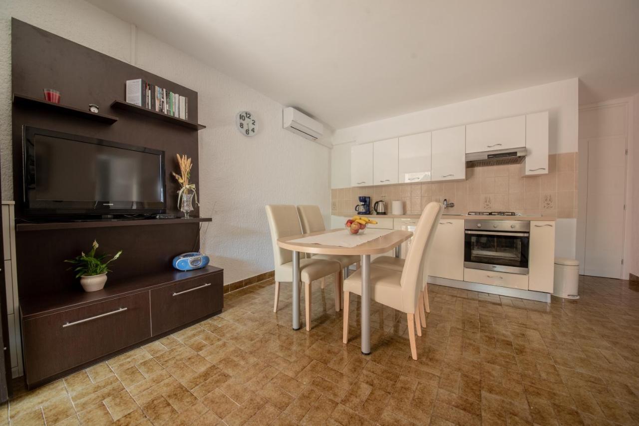 Apartman Bozica Vir Exterior photo